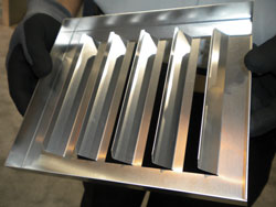 钣金加工企业如何通过引进自动化折弯成型设备降低生产成本，提高产品质量？-中山开云手机官方版页面登录入口-开云(中国)-开云手机官方版页面登录入口-开云(中国)